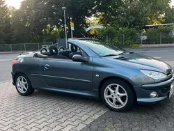 Grau Gebraucht 2006 Peugeot 206 CC Cabrio | 2.900 € (Teuer)