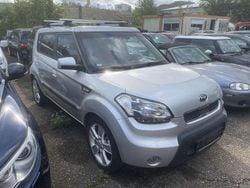 Silber Gebraucht 2010 Kia Soul Attract SUV | 3.900 € (Fairer Preis)