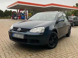 Andere farben Gebraucht 2005 VW Golf V Kleinwagen | 3.500 € (Etwas zu teuer)