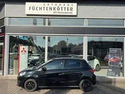 Schwarz Gebraucht 2020 Mitsubishi Space Star Diamant Edition Limousine | 8.400 € (Fairer Preis)
