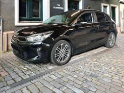 Schwarz Gebraucht 2017 Kia Rio Platinum Edition Kleinwagen | 8.000 € (Superpreis)