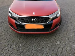 Rot Gebraucht 2017 Citroën DS4 Kleinwagen | 13.000 €