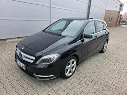 Schwarz Gebraucht 2013 Mercedes B200 Van / Kleinbus | 7.250 € (Superpreis)