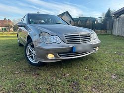 Gold Gebraucht 2004 Mercedes C200 Limousine | 2.750 € (Fairer Preis)