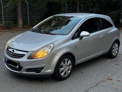 Grau Gebraucht 2010 Opel Corsa Edition Kleinwagen | 4.490 € (Fairer Preis)