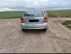 Silber Gebraucht 1998 Opel Astra Limousine | 1.200 € (Fairer Preis)