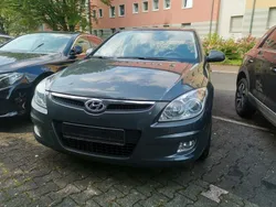 Grau Gebraucht 2007 Hyundai i30 Comfort Limousine | 1.600 € (Etwas zu teuer)