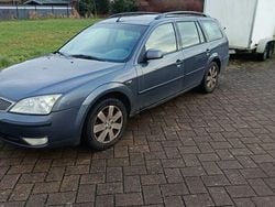 Grau Gebraucht 2003 Ford Mondeo Ghia Kombi | 600 € (Guter Preis)