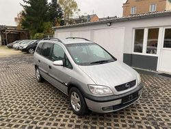 Silber Gebraucht 1999 Opel Zafira Comfort Van / Kleinbus | 1.600 € (Fairer Preis)