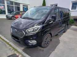 Schwarz Gebraucht 2018 Ford Tourneo Titanium Van / Kleinbus | 27.990 € (Teuer)
