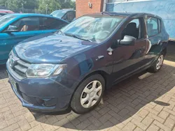 Blau Gebraucht 2015 Dacia Sandero Ambiance Kleinwagen | 4.900 € (Fairer Preis)