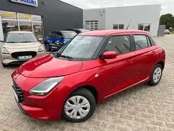 Rot Gebraucht 2024 Suzuki Swift Club Limousine | 16.450 € (Guter Preis)
