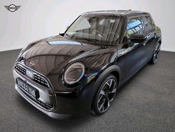Schwarz Gebraucht 2024 Mini Cooper Classic Kleinwagen | 31.134 € (Etwas zu teuer)