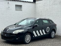 Schwarz Gebraucht 2010 Renault Mégane III Expression Limousine | 1.785 € (Fairer Preis)