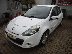 Weiß Gebraucht 2011 Renault Clio III Dynamique Kleinwagen | 4.699 € (Teuer)