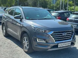 Grau Gebraucht 2018 Hyundai Tucson Trend SUV | 16.890 € (Etwas zu teuer)