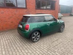 Grün Gebraucht 2019 Mini Cooper Coupé Coupé | 22.000 €