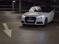 Weiß Gebraucht 2016 Audi A1 Sportback Sport Kleinwagen | 14.799 € (Etwas zu teuer)
