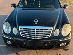 Schwarz Gebraucht 2007 Mercedes 280 Kombi | 3.300 €