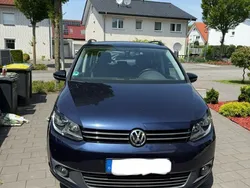 Blau Gebraucht 2012 VW Touran Match Van / Kleinbus | 10.850 € (Fairer Preis)