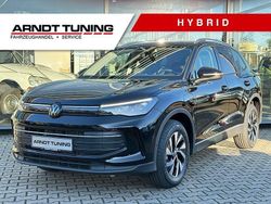 Grenadillschwarz metallic Neu 2025 VW Tiguan Life SUV | 44.700 € (Superpreis)