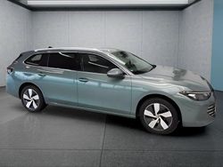 Grün Gebraucht 2024 VW Passat Kombi | 35.899 € (Fairer Preis)