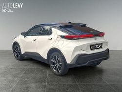 Schneeweiß Gebraucht 2025 Toyota C-HR Team SUV | 32.890 € (Superpreis)