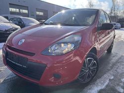 Hellrot Gebraucht 2012 Renault Clio IV Kleinwagen | 2.990 €