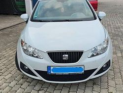 Weiß Gebraucht 2012 Seat Ibiza ST Copa Kombi | 5.200 € (Fairer Preis)