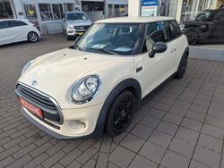 Weiß Gebraucht 2016 Mini ONE Kleinwagen | 10.600 € (Fairer Preis)