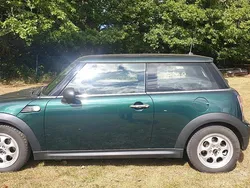 Grün Gebraucht 2010 Mini ONE Kleinwagen | 4.450 €