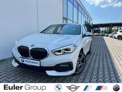 Weiss Gebraucht 2022 BMW 118 Sport Line Kleinwagen | 22.899 € (Guter Preis)