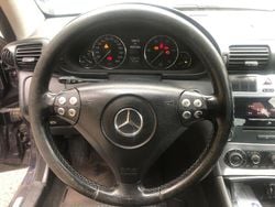 Blau Gebraucht 2005 Mercedes CL200 Coupé | 1.200 €