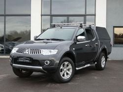 Grau Gebraucht 2011 Mitsubishi L200 Abholung | 9.850 € (Etwas zu teuer)