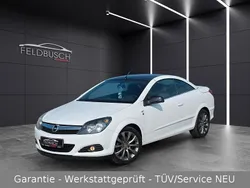 Weiß Gebraucht 2011 Opel Astra Cabriolet Edition Cabrio | 7.480 € (Teuer)