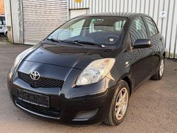 Schwarz Gebraucht 2009 Toyota Yaris Cool Limousine | 2.500 € (Superpreis)