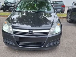 Schwarz Gebraucht 2004 Opel Astra Limousine | 2.100 € (Fairer Preis)