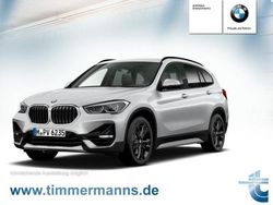 Glaciersilber (metallic) Gebraucht 2021 BMW X1 Sport Line SUV | 26.900 € (Fairer Preis)