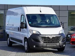 Weiss Gebraucht 2022 Opel Movano Van | 24.990 € (Fairer Preis)