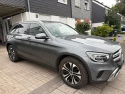 Grau Gebraucht 2020 Mercedes GLC200 SUV | 24.395 € (Guter Preis)