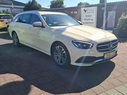 Hellelfenbein Gebraucht 2022 Mercedes E200 Kombi | 23.681 € (Teuer)