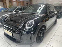 Schwarz Gebraucht 2022 Mini Cooper SE Classic Kleinwagen | 16.900 € (Fairer Preis)