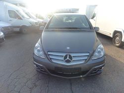 Grau Gebraucht 2009 Mercedes B180 Van / Kleinbus | 4.999 € (Fairer Preis)