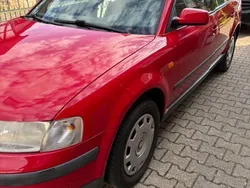 Rot Gebraucht 1998 VW Passat Basis Limousine | 2.500 € (Fairer Preis)