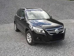 Schwarz metallic Gebraucht 2008 VW Tiguan Sport SUV | 9.899 € (Etwas zu teuer)