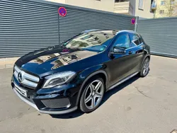 Schwarz Gebraucht 2015 Mercedes GLA200 AMG line SUV | 17.390 € (Fairer Preis)