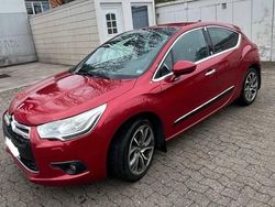 Rot Gebraucht 2011 Citroën DS4 Kleinwagen | 5.500 €