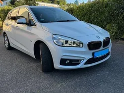 Weiß Gebraucht 2016 BMW 218 Active Tourer Luxury Line Van / Kleinbus | 14.500 € (Guter Preis)