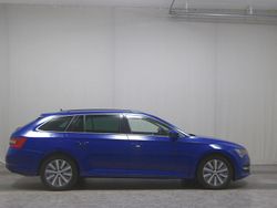 Blau Gebraucht 2021 Skoda Superb Ambition Kombi | 15.980 € (Guter Preis)