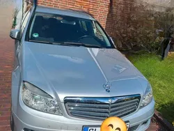 Silber Gebraucht 2010 Mercedes C180 Limousine | 6.020 €